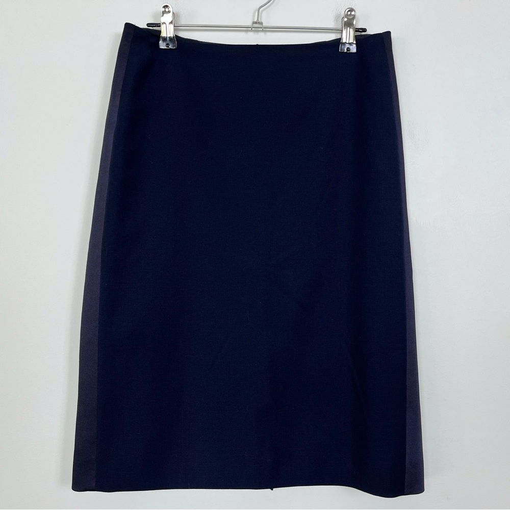 Boss Navy Blue Classic Minimalist Wool Pencil Skirt Lined‎ Size 4 Back Slit - Picture 2 of 12